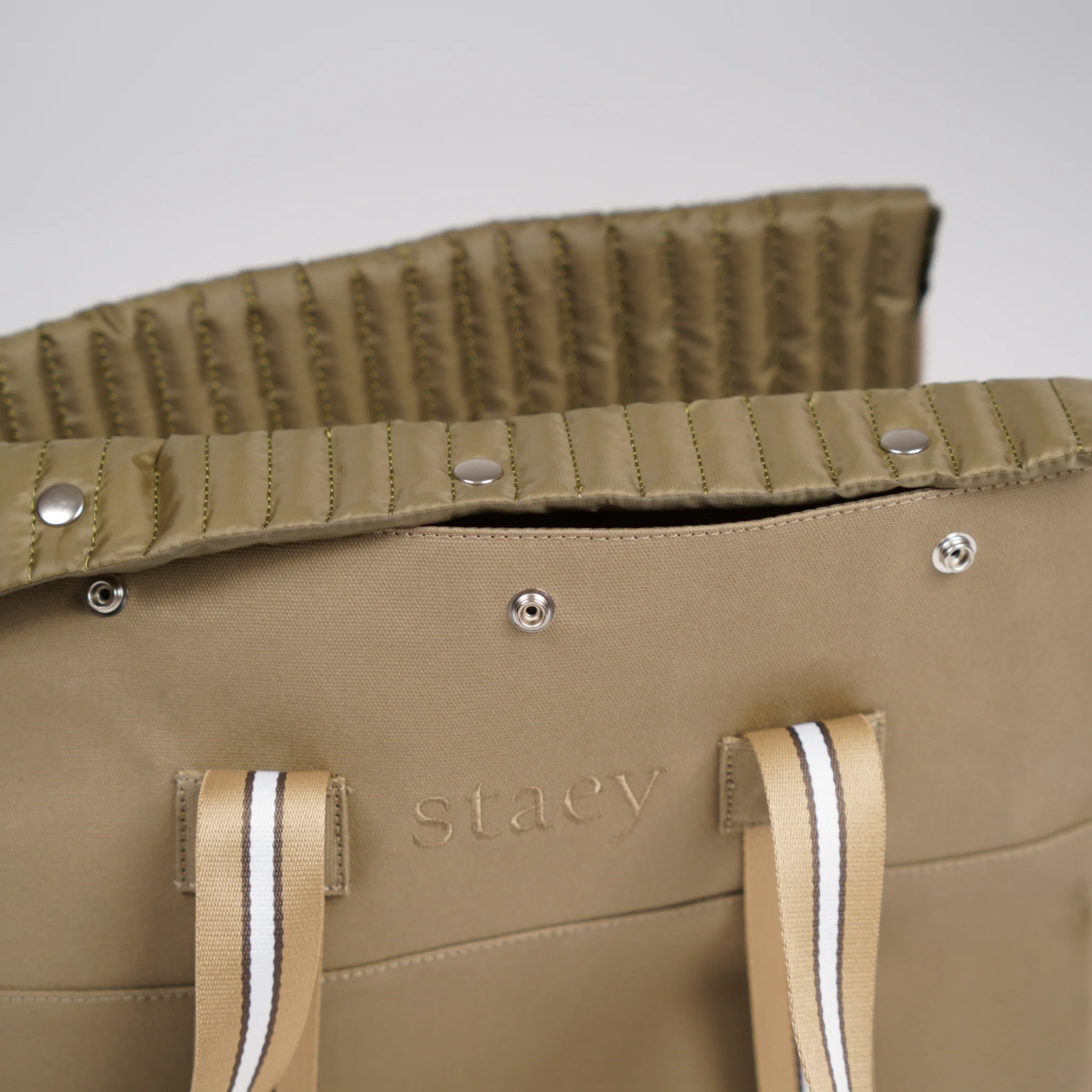 Lily Carrier Bag | Taupe - Image 3