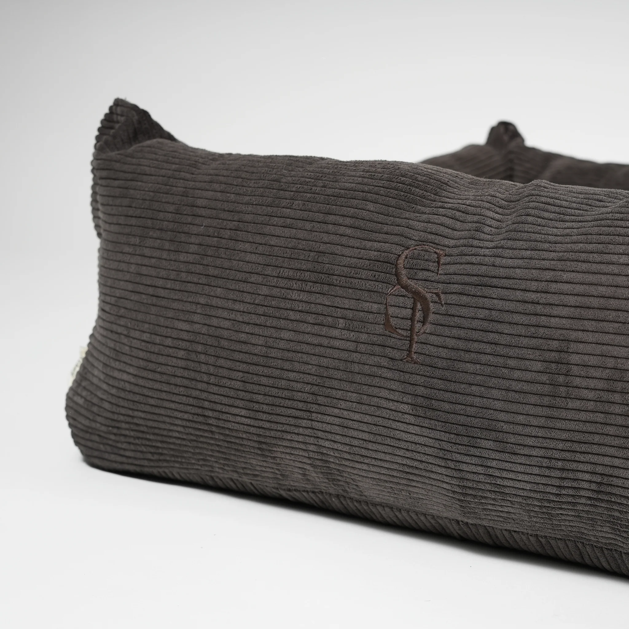 Vera Dog Bed | Dark Oak Corduroy - Image 3